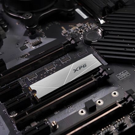 Накопитель SSD M.2 2280 2TB XPG GAMMIX S60 ADATA (AGAMMIXS60-2T-CS)